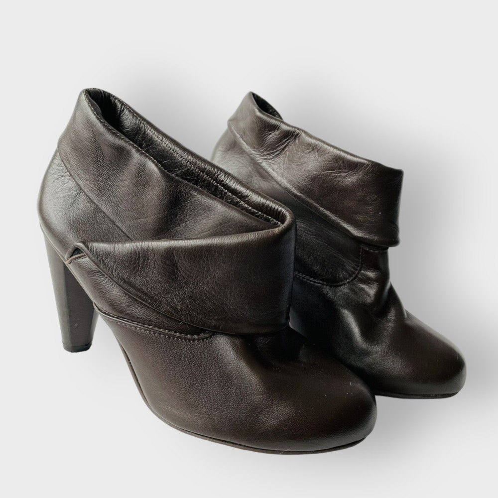 You by Crocs Leather Booties Boots Stacked Heel Brown Pull On Round Toe Size 7